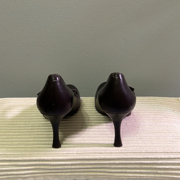 Nine West brown leather strap pump - Picture 4 of 5